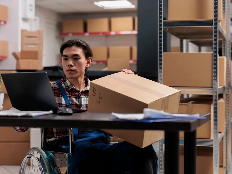 8. apa itu fulfillment center